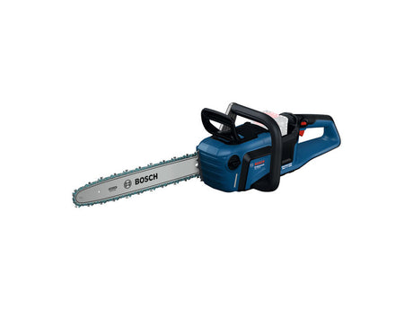 Bosch Akku-Kettensäge GKE 18V-40 mit 8Ah Akku.