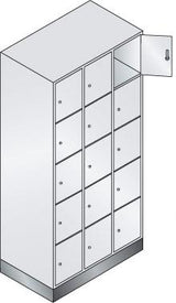 Fächerschrank Classic B900xT500xH1800 mm RAL 7035, 3x5 Fächer mit 100 mm hohem Sockel